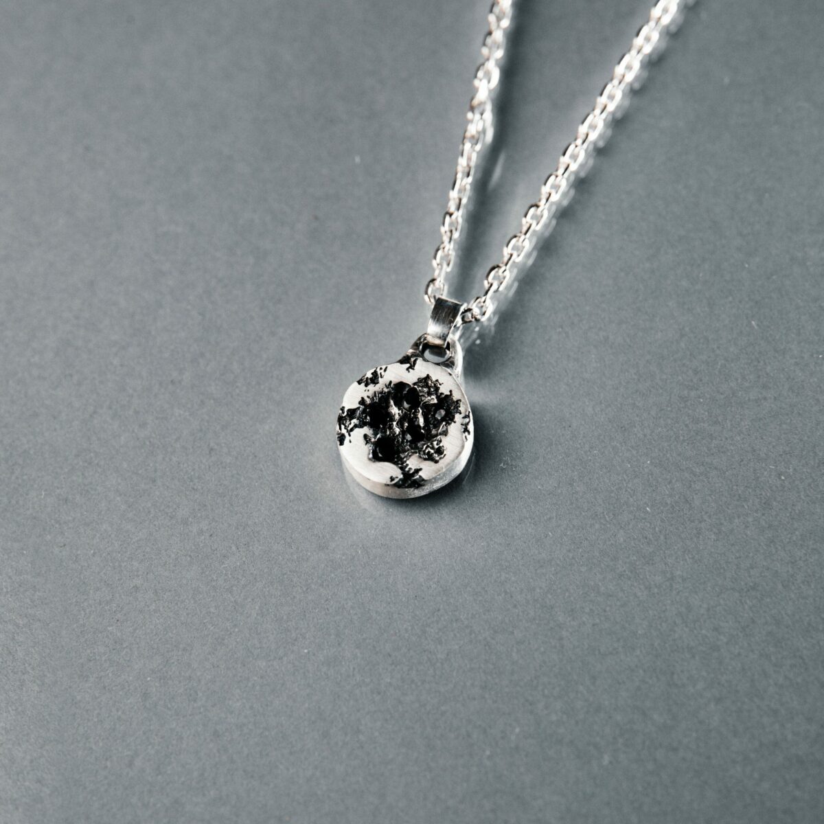 DOMINA PENDANT